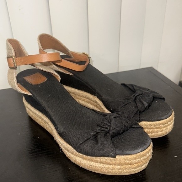 Tory Burch Shoes - TORY BURCH Black Knotted Bow Wedge Sandal size 8.5